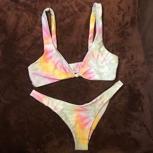 Skatie Woodstock bikini, Penny top Charlie bottom